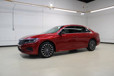 Used 2022 Volkswagen Passat 2.0T image 5