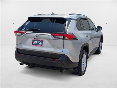 Used 2021 Toyota RAV4 XLE image 5