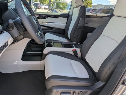 New 2026 Honda Odyssey Elite image 5