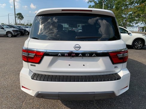 Used 2024 Nissan Armada SL w/ Captain's Chairs Package image 6