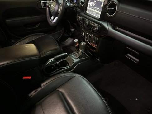 Certified 2022 Jeep Wrangler Unlimited Sahara image 15