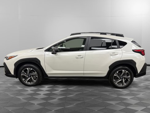 Used 2024 Subaru Crosstrek 2.0i Premium image 2
