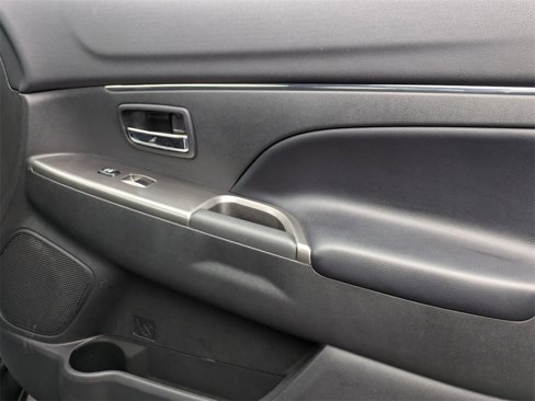 Used 2024 Mitsubishi Outlander Sport SE image 32