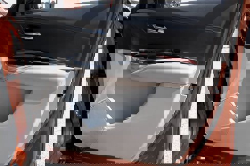 Used 2019 Cadillac XT4 Luxury w/ Cold Weather Package image 41