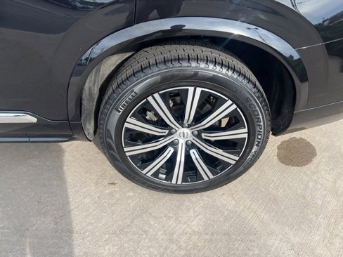 Certified 2025 Volvo XC90 B5 Core image 10