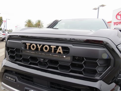 New 2025 Toyota Tacoma Trailhunter image 6