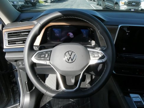New 2026 Volkswagen Atlas SE image 4