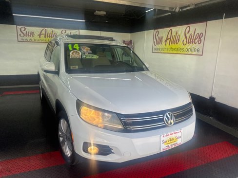 Used 2014 Volkswagen Tiguan SEL image 14