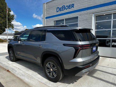 New 2026 Chevrolet Traverse LT image 3