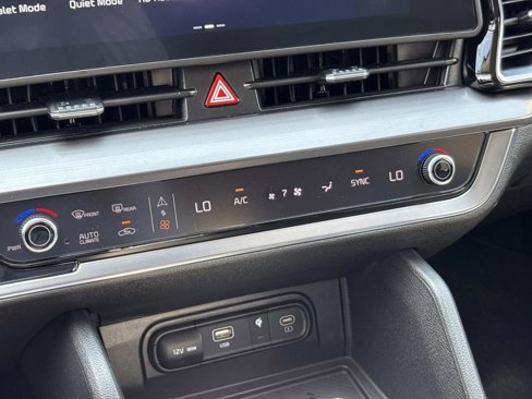 Used 2025 Kia Sportage EX image 30
