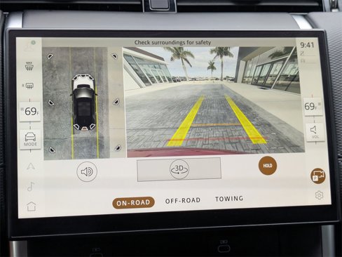 Certified 2024 Land Rover Discovery Sport Dynamic SE image 24