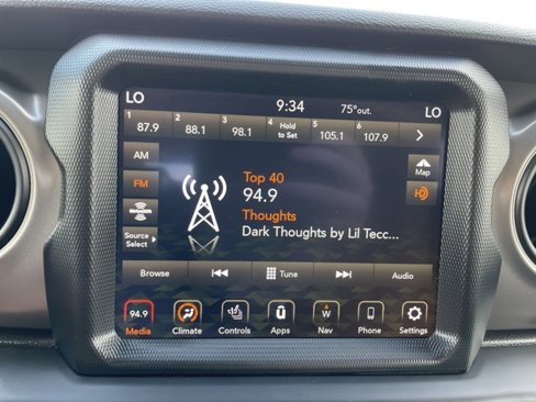 Used 2022 Jeep Gladiator Sport image 20