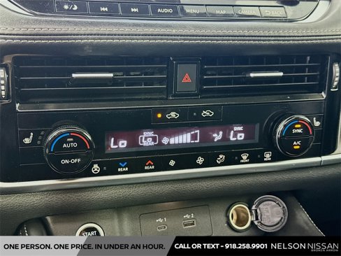Used 2021 Nissan Rogue SL w/ Premium Package image 16