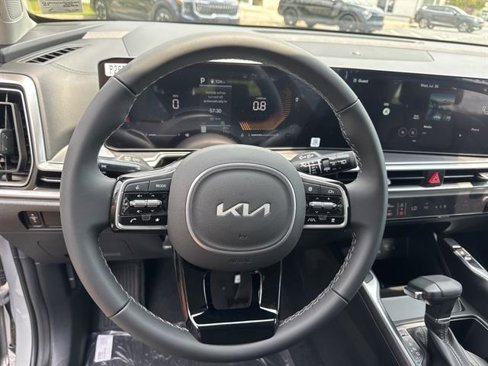 New 2025 Kia Sorento S image 13