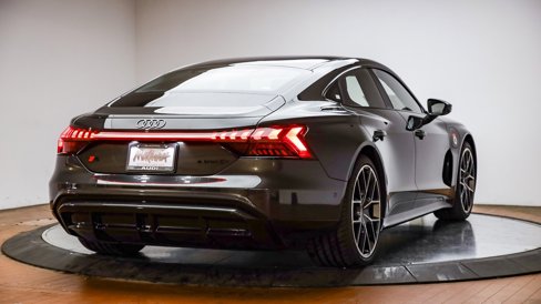 New 2025 Audi S e-tron GT Prestige image 15