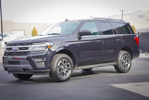 Used 2023 Ford Expedition XLT image 12