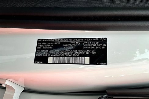 Certified 2025 Volvo XC90 B5 Core w/ Climate Package image 16