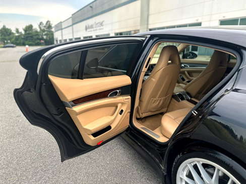 Used 2010 Porsche Panamera Turbo image 19