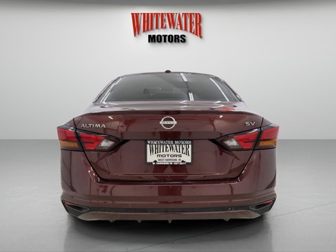 Used 2024 Nissan Altima 2.5 SV image 3