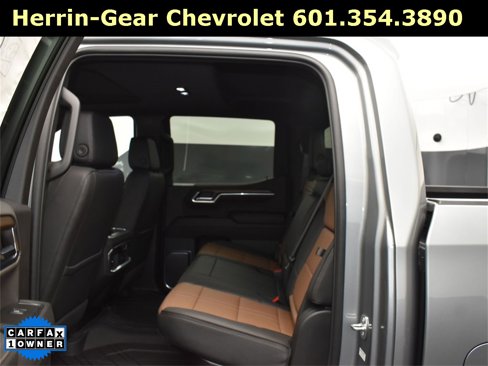 Used 2024 Chevrolet Silverado 1500 High Country w/ High Country Premium Package image 16