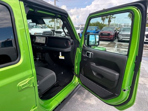 New 2025 Jeep Wrangler Unlimited Rubicon image 31
