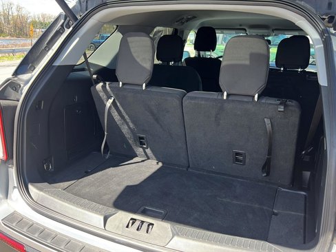 Used 2022 Ford Explorer XLT image 9