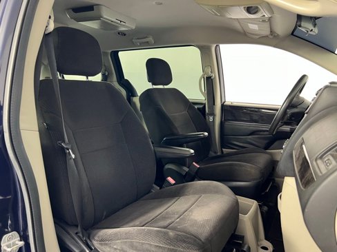 Used 2013 Dodge Grand Caravan SE image 12