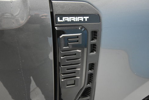 New 2025 Ford F250 Lariat w/ Lariat Ultimate Package image 32