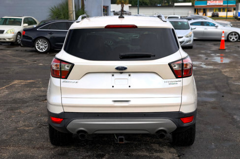 Used 2018 Ford Escape Titanium image 9