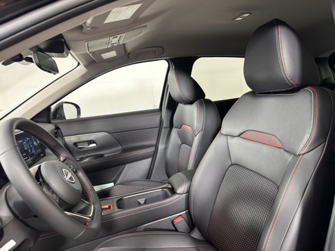 New 2026 Nissan Kicks SR image 11