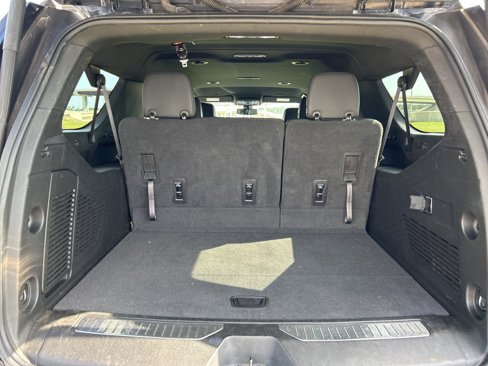 Used 2022 Chevrolet Suburban Z71 image 7