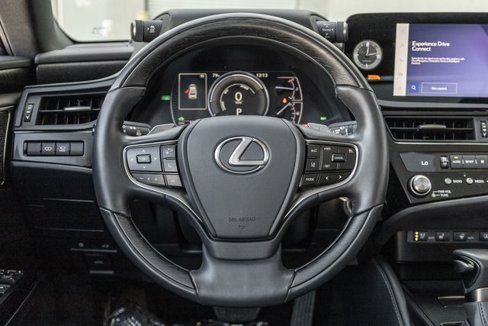 Used 2025 Lexus ES 300h w/ Luxury Package image 8