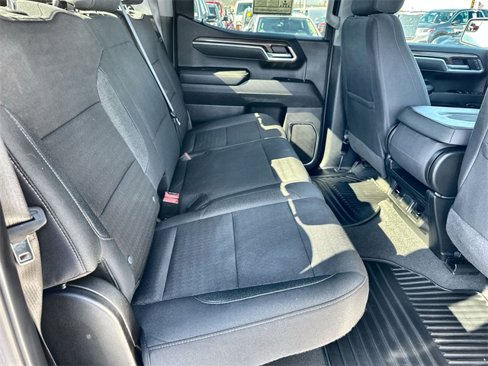 Used 2025 Chevrolet Silverado 1500 LT image 26
