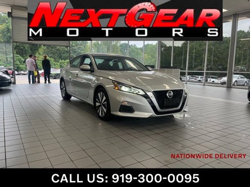 Used 2022 Nissan Altima 2.5 SV w/ SV Premium Package image 1