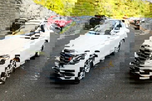 Used 2017 Mercedes-Benz E 300 4MATIC image 10