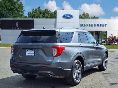 Certified 2024 Ford Explorer XLT w/ Equipment Group 202A image 4