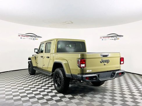 New 2025 Jeep Gladiator Sport image 6