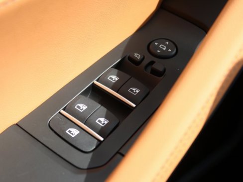 New 2026 BMW X6 xDrive40i image 17