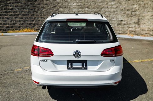 Used 2016 Volkswagen Golf Limited Edition image 7