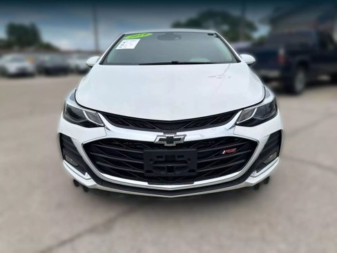 Used 2019 Chevrolet Cruze Premier w/ Sun And Sound Package image 2