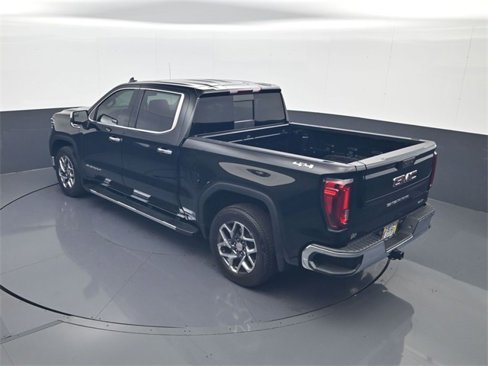 Used 2023 GMC Sierra 1500 SLT w/ SLT Premium Package image 19