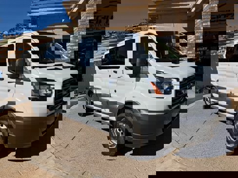 Used 2018 Ford Transit 350 XL image 1