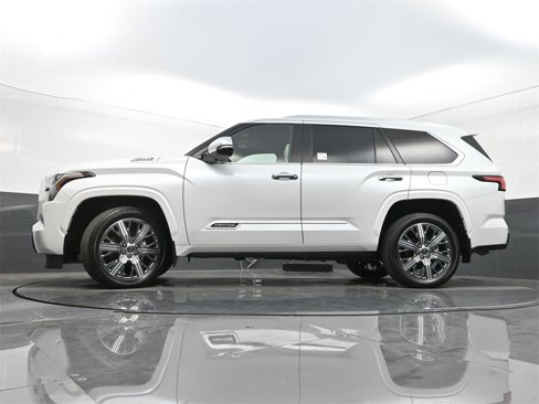 Used 2024 Toyota Sequoia Capstone image 33