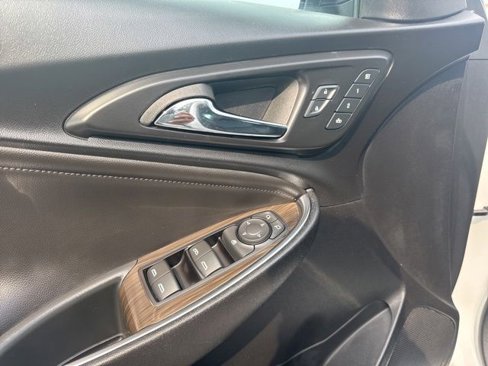 Used 2024 Chevrolet Malibu LT image 39