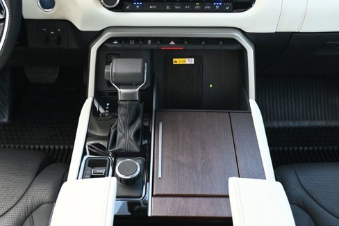 Used 2023 Toyota Tundra Capstone image 18