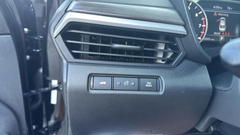 Used 2025 Nissan Altima 2.5 SV image 14