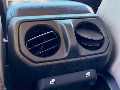 Used 2020 Jeep Gladiator Overland w/ LED Lighting Group image 29