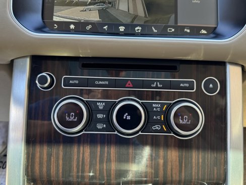 Used 2017 Land Rover Range Rover HSE image 40