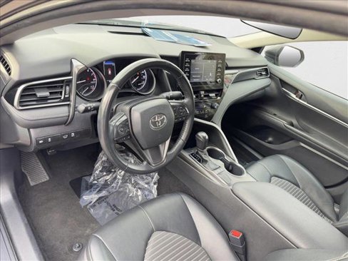 Used 2022 Toyota Camry SE image 11