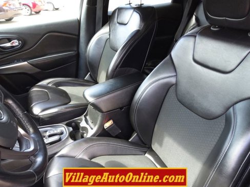 Used 2021 Jeep Cherokee Latitude Plus image 18